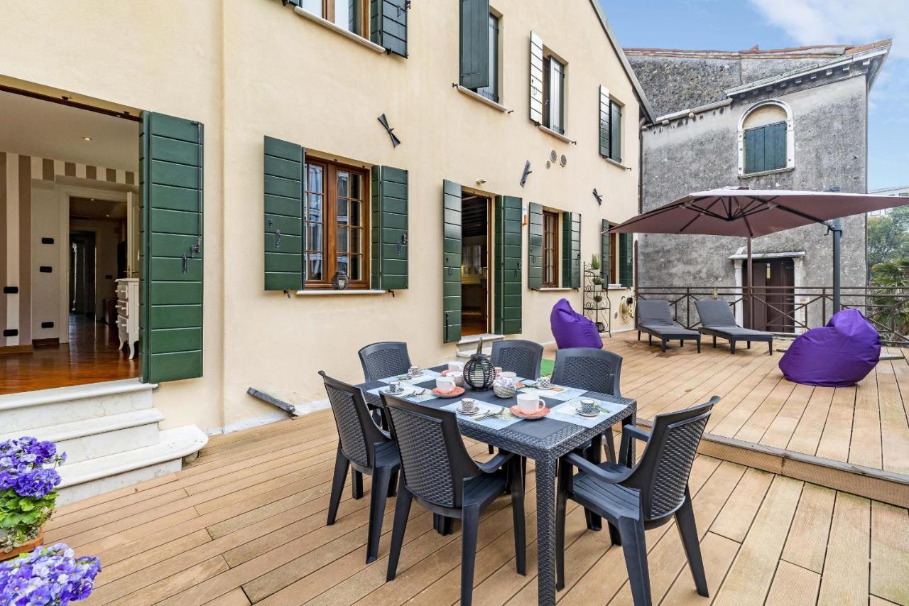 Tolentini Canal View & Terrace By Wonderful Italy 베니스 외부 사진
