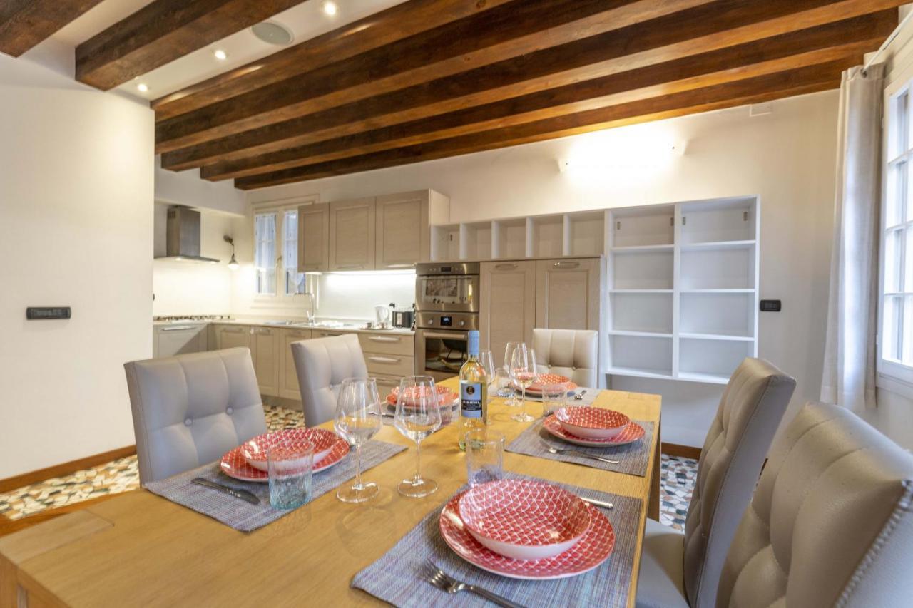 Tolentini Canal View & Terrace By Wonderful Italy 베니스 외부 사진