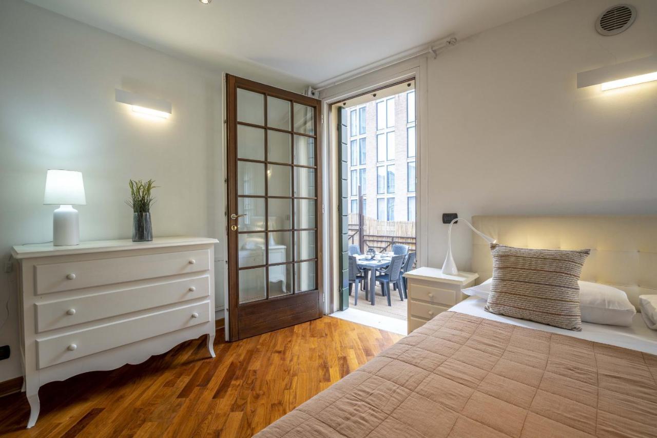 Tolentini Canal View & Terrace By Wonderful Italy 베니스 외부 사진